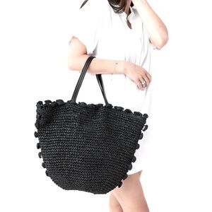 BTB LOS ANGELES NWT Leah tote in Black O/S